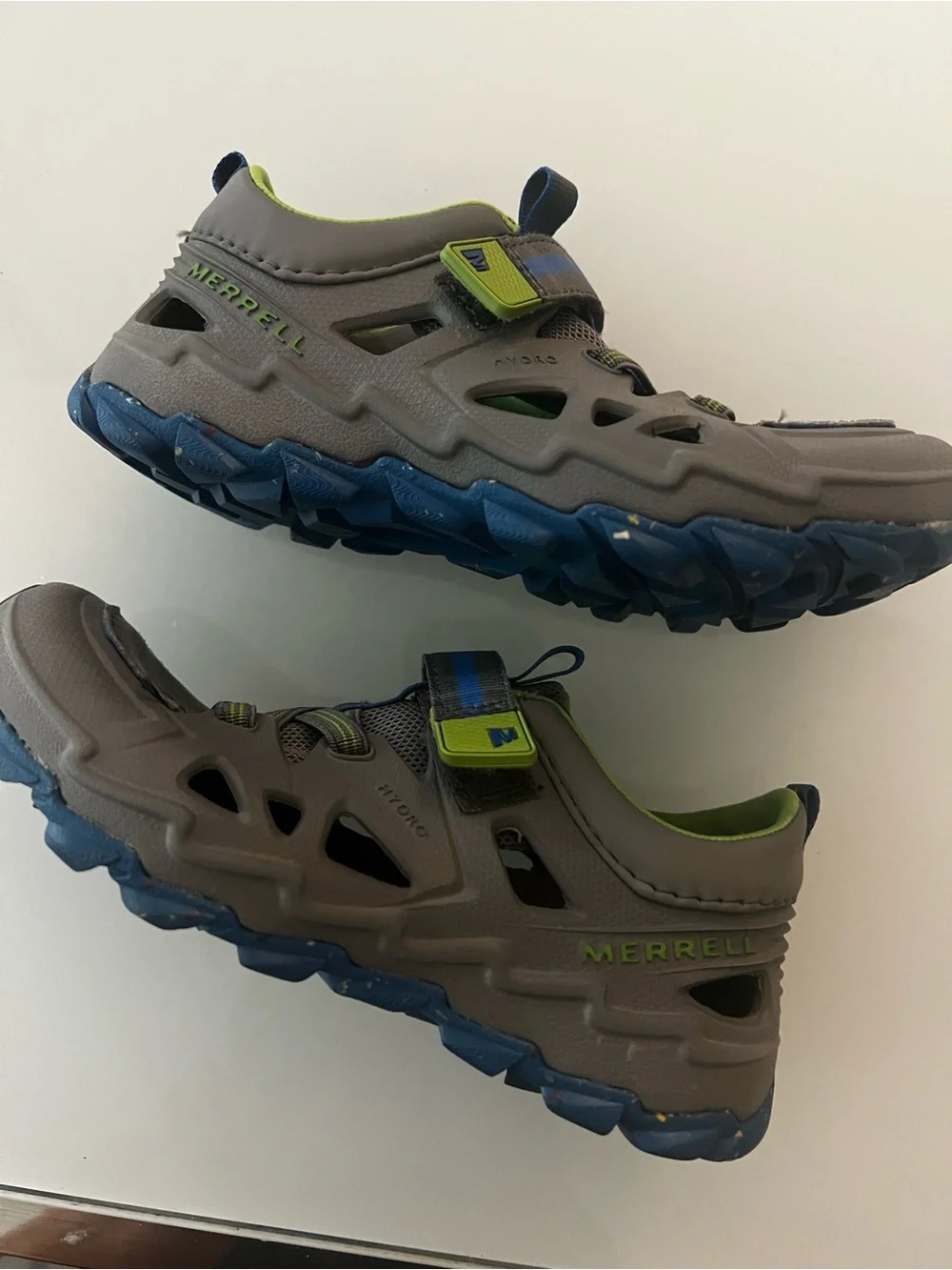 Merrell Boy’s Waterproof shoes sandals Size 13M